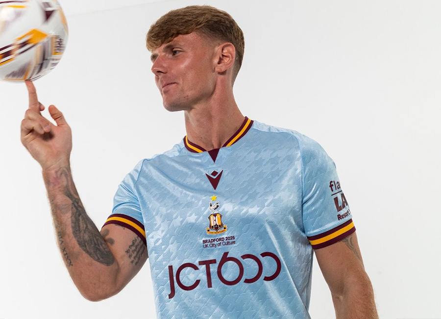 Bradford City 25/26 Macron Away Kit