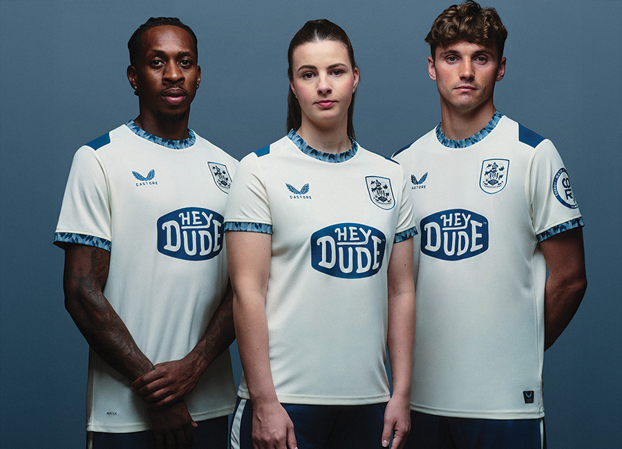 Huddersfield Town 25/26 Castore Away Kit