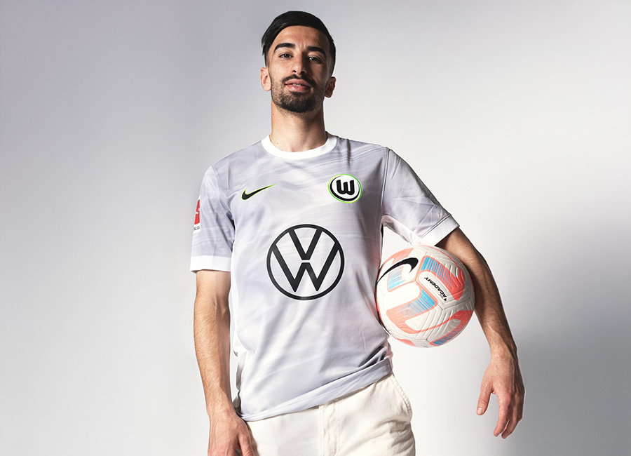 VfL Wolfsburg 25/26 Nike Away Kit