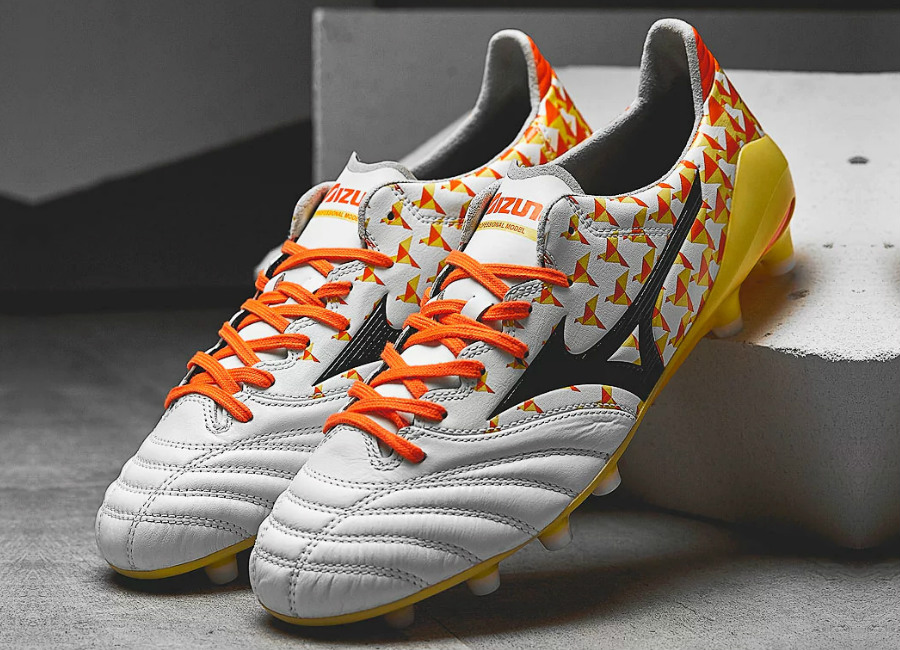 Mizuno Morelia Neo II MD - Pearl / Orange / Bolt