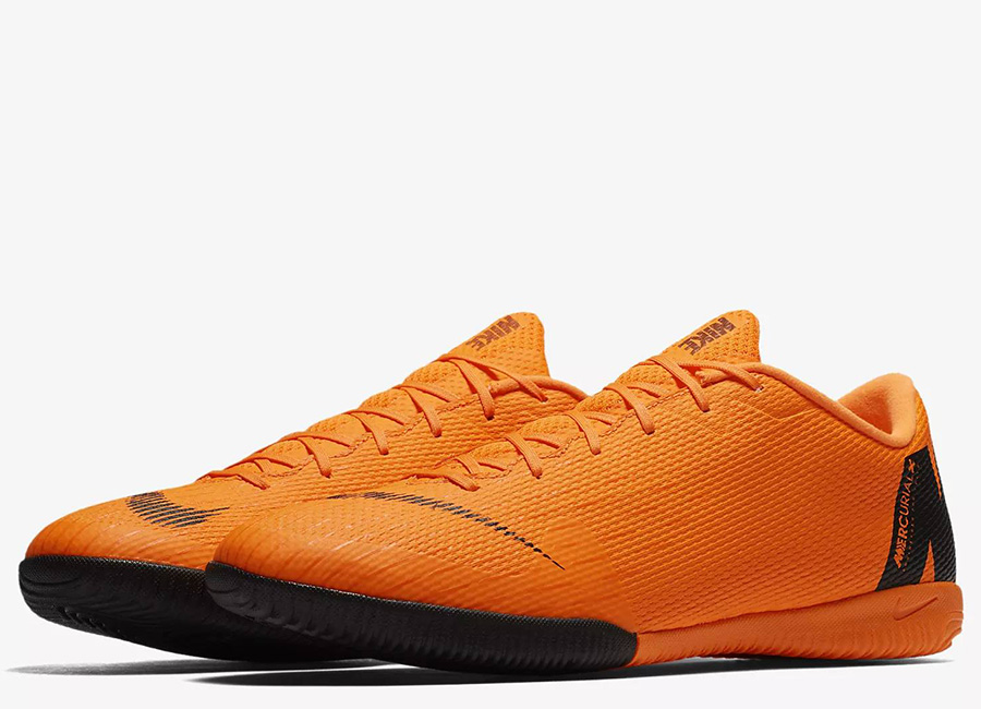 Nike MercurialX Vapor XII Academy IC - Total Orange / Total Orange / Volt / White