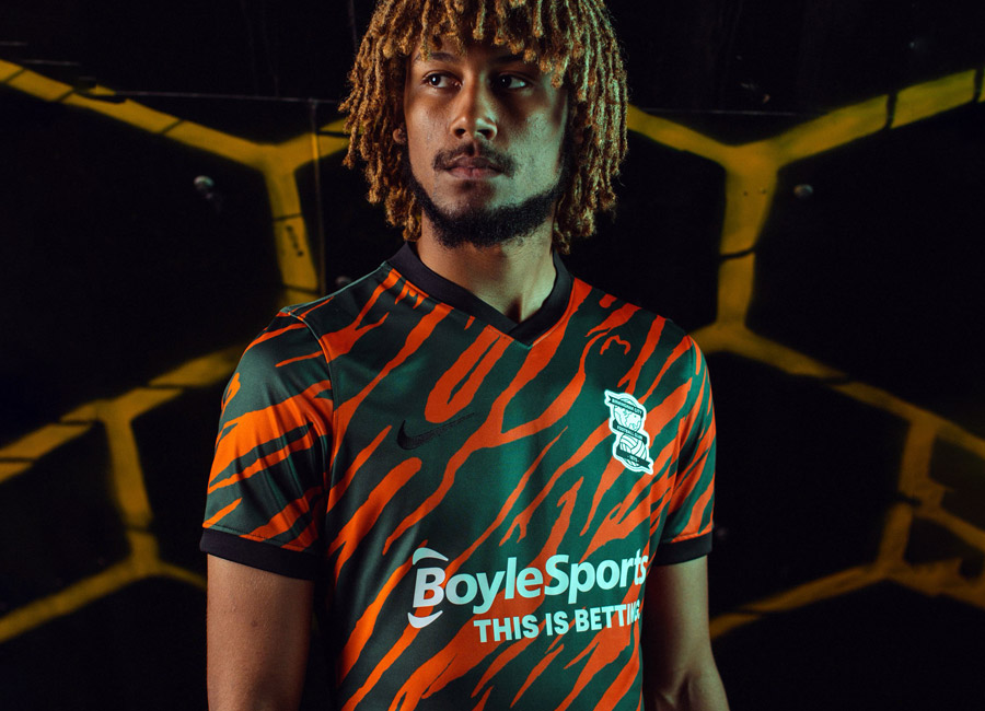 Birmingham City 2021-22 Nike Third Kit #BCFC #BirminghamCity #nikefootball