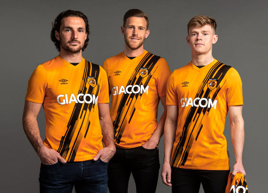 Hull City 2021-22 Umbro Home Kit #hcafc #TheTigers #HullCity #umbro