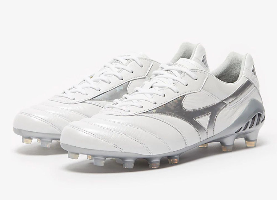 Mizuno Morelia DNA Japan FG - White / Galaxy Silver #Mizunofootball #footballboots