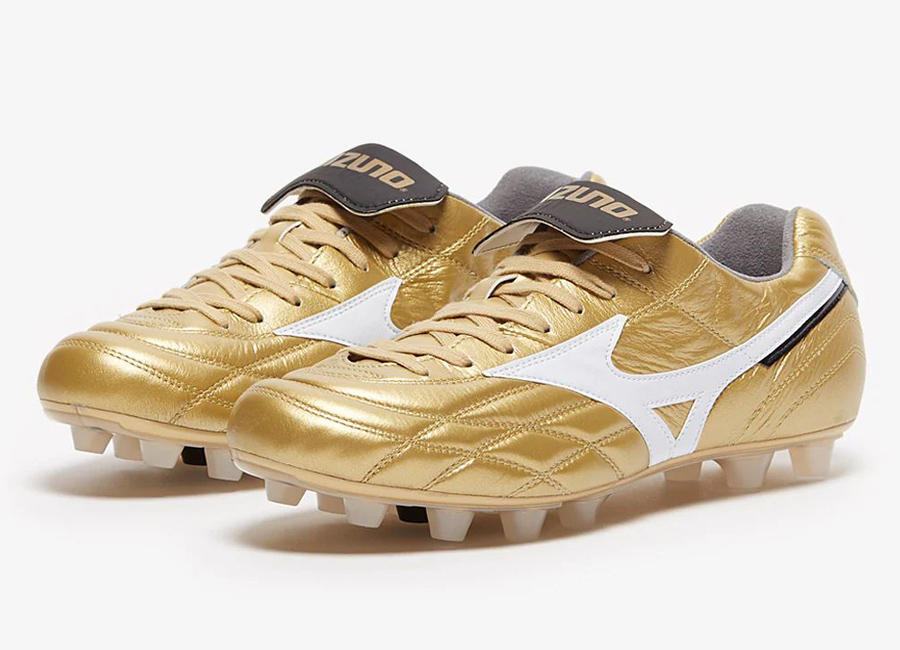 Mizuno Morelia Ultra Light Made In Japan FG - Gold / White #Mizuno #Mizunofootball #footballboots