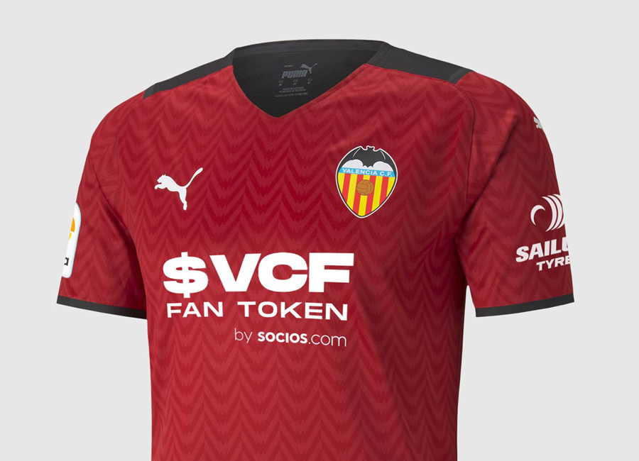 Valencia 2021-22 Puma Home Kit #valencia #valenciacf #pumafootball