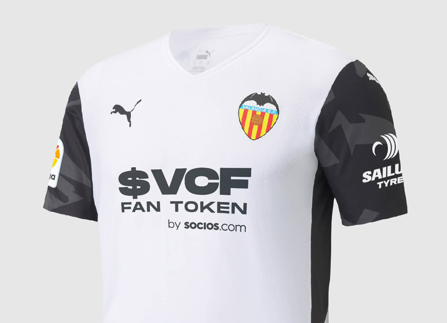 Valencia 2021-22 Puma Home Kit #valencia #valenciacf #pumafootball