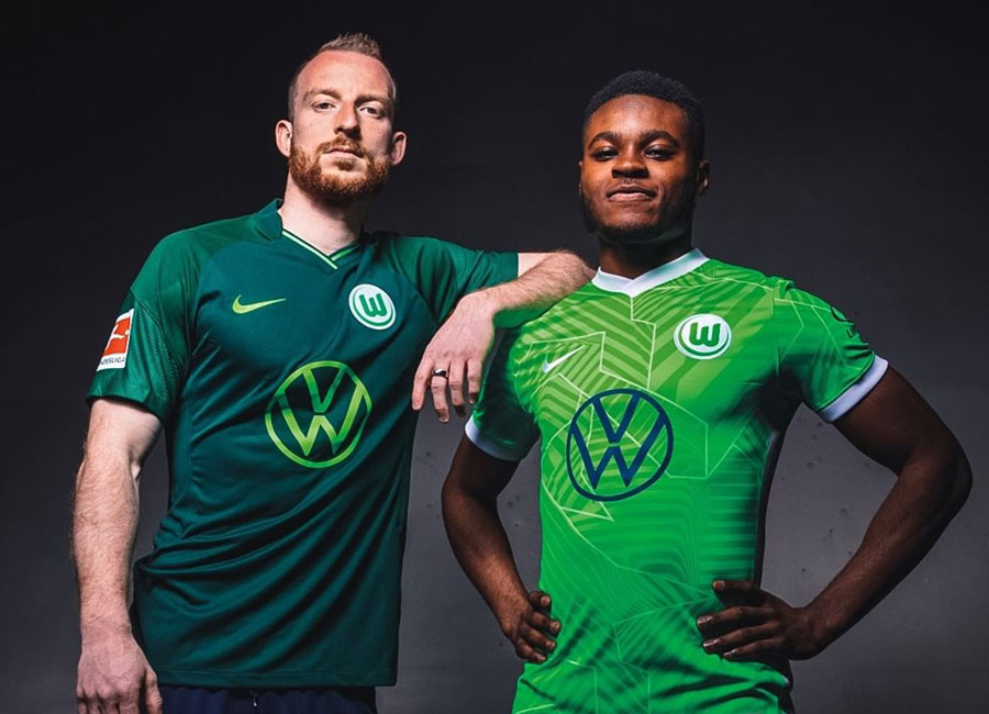 VfL Wolfsburg 2021-22 Nike Home and Away Shirts #VfLWolfsburg #nikefootball #arbeitfussballleidenschaft