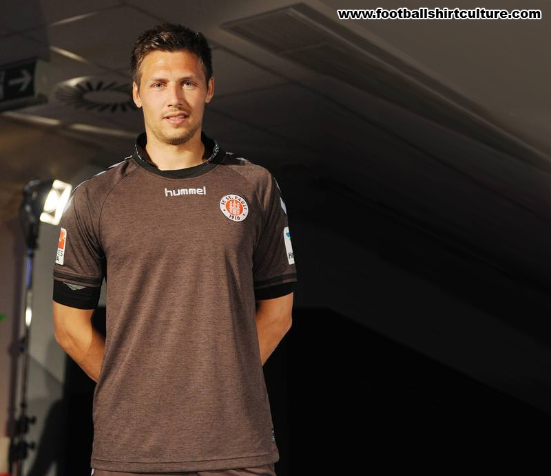 St-Pauli-2014-2015-hummel-Home-football-shirt-kit-5