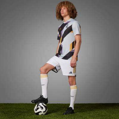 real_madrid_pre_match_jersey_wonder_silver_b.jpg