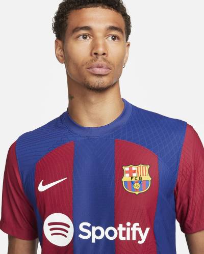 barcelona_2023_24_nike_home_kit_3.jpeg