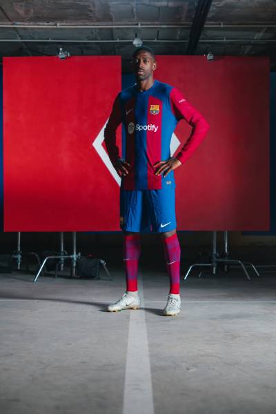 barcelona_2023_24_nike_home_kit_c.jpeg