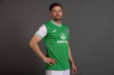hibernian_2023_24_joma_home_kit_c.jpeg
