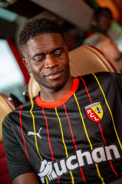 rc_lens_2023_24_puma_away_kit_04.jpg