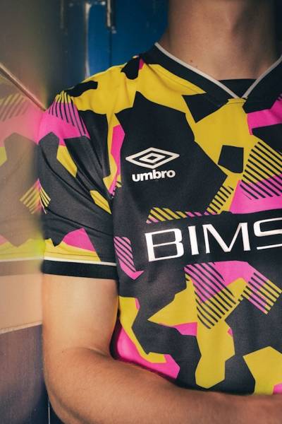 carlisle_united_2023_24_umbro_away_kit_c.jpeg