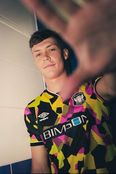 carlisle_united_2023_24_umbro_away_kit_f.jpeg