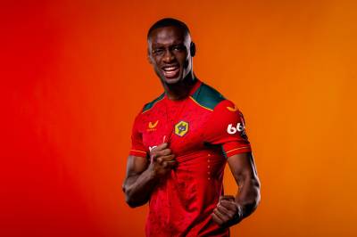 wolves_fc_2023_24_castore_away_kit_c.jpeg