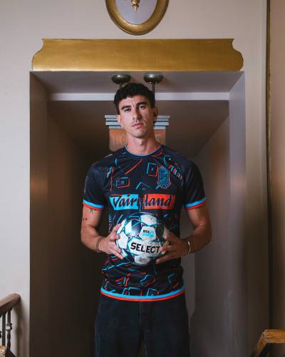 forward_madison_2023_hummel_third_kit_7.jpeg