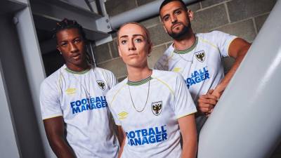 wimbledon_2023_24_umbro_away_kit_c.jpg