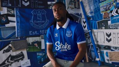 everton_2023_24_hummel_home_kit_a.jpg