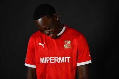 swindon_town_2023_24_puma_home_kit_b.jpeg