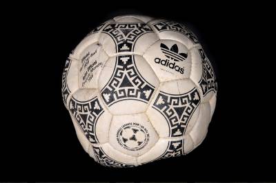 hand_of_god_ball_up_for_auction_after_36_years_a.jpeg
