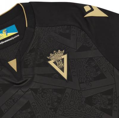 cadiz_2023_24_macron_away_kit_3.jpg