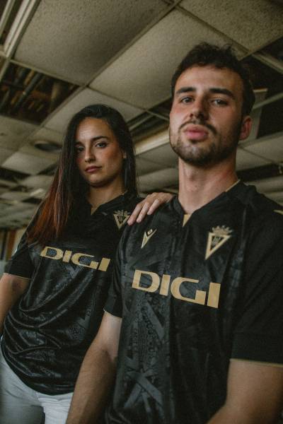 cadiz_2023_24_macron_away_kit_a.jpeg