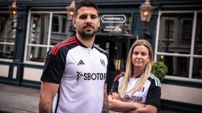 fulham_2023_24_adidas_home_kit_e.jpeg