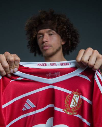 standard_de_liege_2023_24_adidas_home_kit_c.jpeg