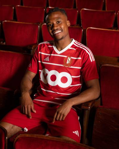 standard_de_liege_2023_24_adidas_home_kit_e.jpeg