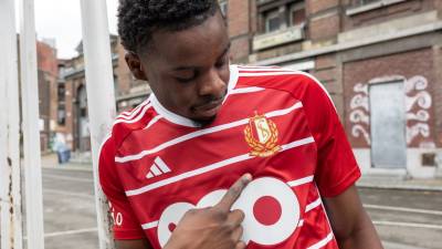 standard_de_liege_2023_24_adidas_home_kit_f.jpeg