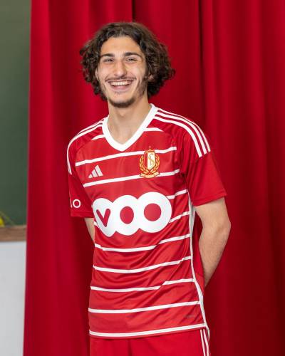 standard_de_liege_2023_24_adidas_home_kit_g.jpeg