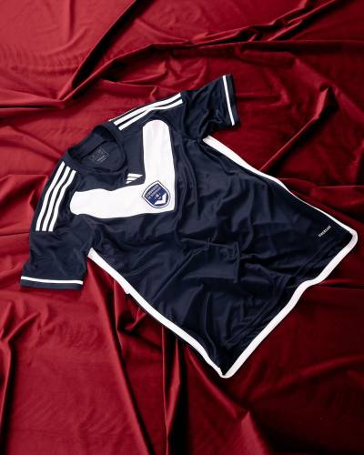 girondins_bordeaux_2023_24_adidas_home_kit_e.jpeg