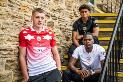 barnsley_2023-24_puma_away_kit_a.jpeg