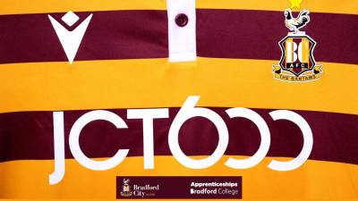 bradford_city_2023_24_macron_home_kit_e.jpeg
