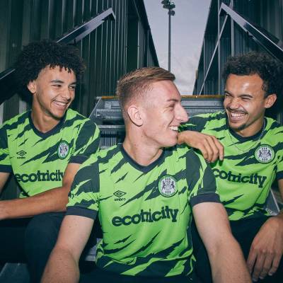 forest_green_rovers_2023_24_umbro_home_kit_d.jpeg