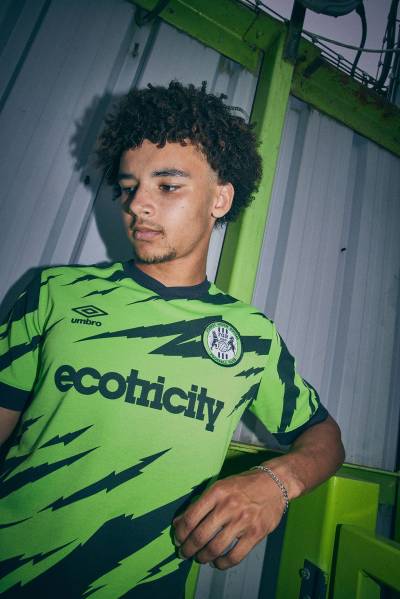 forest_green_rovers_2023_24_umbro_home_kit_e.jpeg