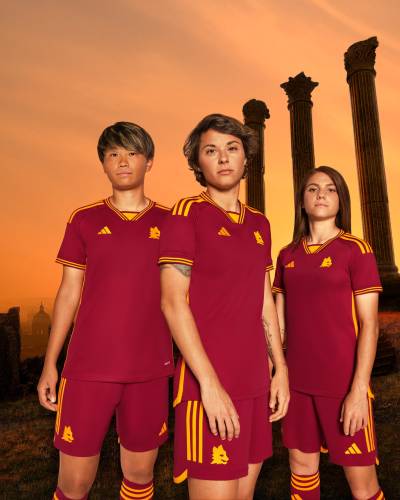 as_roma_2023_24_adidas_home_kit_b.jpeg