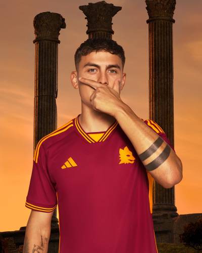 as_roma_2023_24_adidas_home_kit_d.jpeg