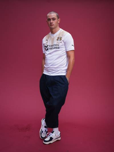 leyton_orient_2023_24_home_away_third_kits_g.jpeg