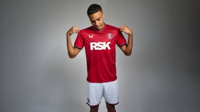 charlton_athletic_2023_24_castore_home_kit_d.jpeg
