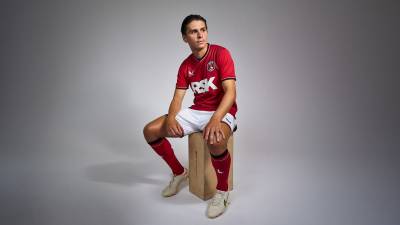 charlton_athletic_2023_24_castore_home_kit_g.jpeg