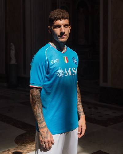 napoli_2023_24_ea7_home_kit_a.jpeg