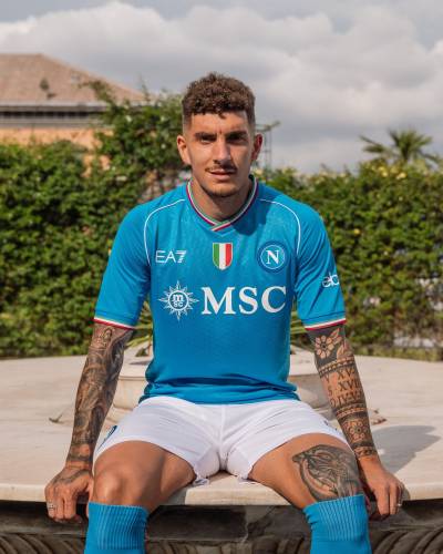 napoli_2023_24_ea7_home_kit_b.jpeg