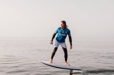 napoli_2023_24_ea7_home_kit_e.jpeg