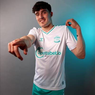 southampton_2023_24_hummel_away_kit_a.jpeg
