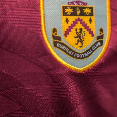 burnley_2023_24_umbro_home_kit_e.jpeg