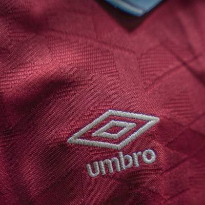 burnley_2023_24_umbro_home_kit_f.jpeg