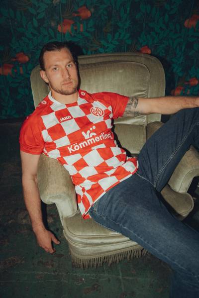 mainz_05_2023_24_jako_home_kit_b.jpeg